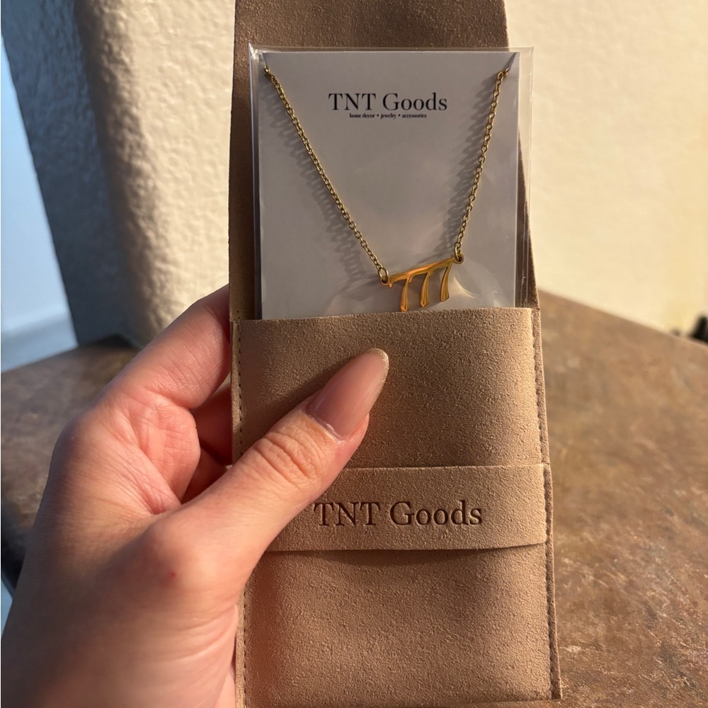 New tnt goods 777 Gold Necklace